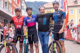 Dolomitenrundfahrt (Foto: Expa Groder) Dolomitenrundfahrt (Foto: Expa Groder)