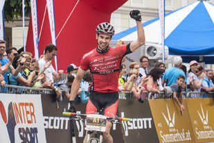 Andreas Seewald gewinnt die Trophy (Foto: Marc Schwarz)